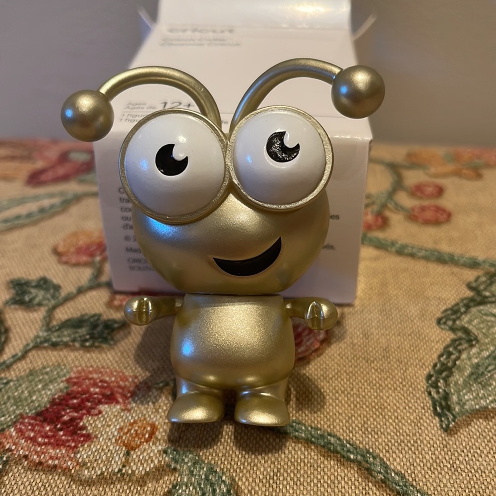 Gold Cricut cutie